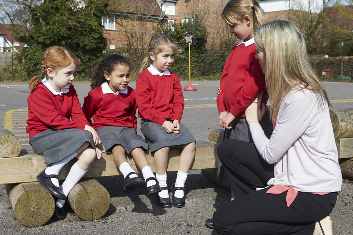 teachers help students learn conflict resolution skills